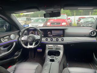2019 Mercedes-Benz AMG E 53 4MATIC - Interior Full Dashboard Image